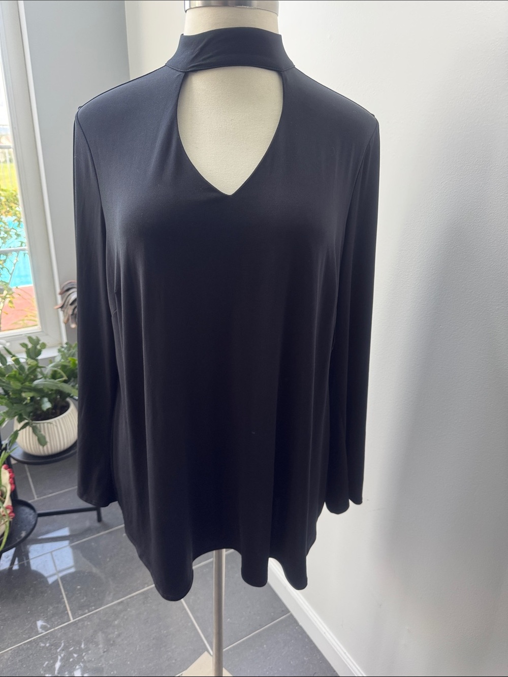 Cato Black Keyhole Mock Neck Long-Sleeve Top